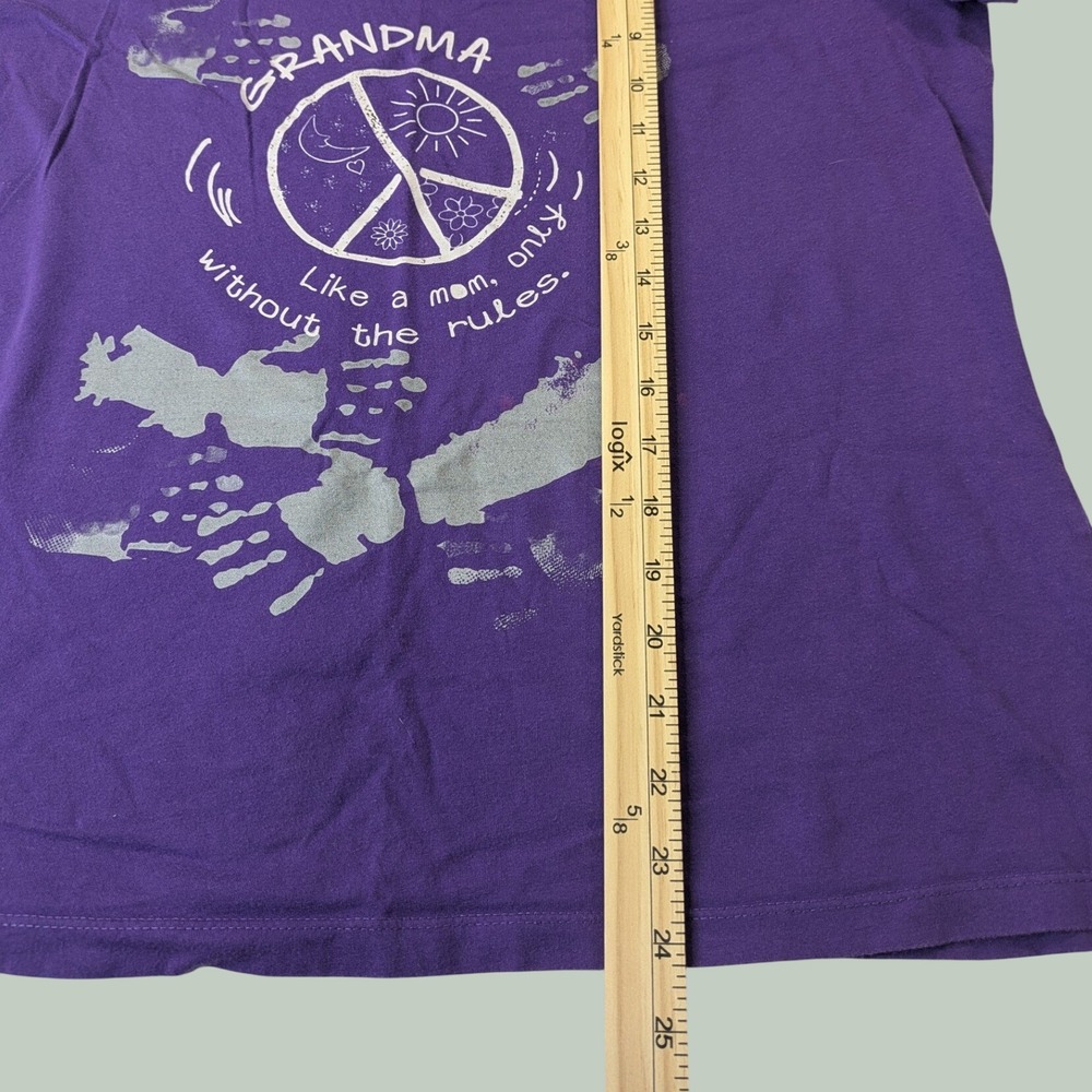 Unbranded‎ Grandma Graphic Tee XL Purple Peace Sign V-Neck Casual Humor Shirt - Picture 3 of 10